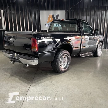 F-250 4.2 XLT 4X2 CS V6