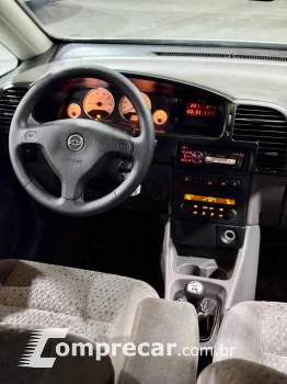 ZAFIRA 2.0 MPFI Elegance 8V
