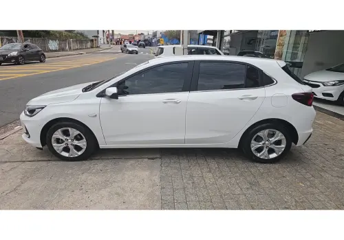 ONIX 1.0 TURBO FLEX PLUS PREMIER AUTOMÁTICO
