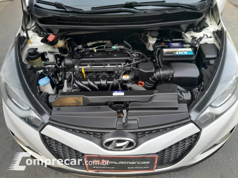 Hyundai HB20X Premium 1.6 (Aut) 4 portas