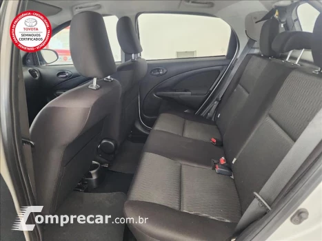 ETIOS 1.5 X PLUS 16V FLEX 4P AUTOMÁTICO