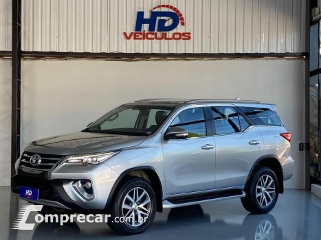 Toyota HILUX SWSRXA4FD 4 portas