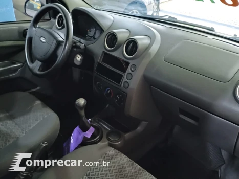 Fiesta Sedan 1.6 Zetec