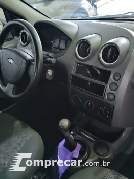 Fiesta Sedan 1.6 Zetec