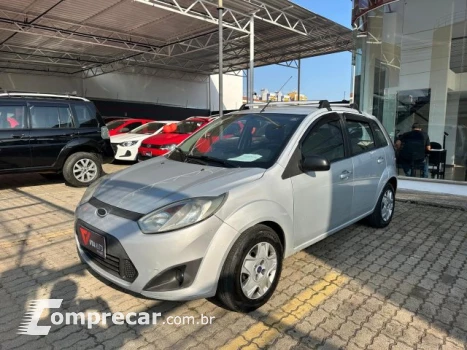 FORD FIESTA HATCH - 1.6 ROCAM SE PLUS HATCH 8V 4P MANUAL 4 portas