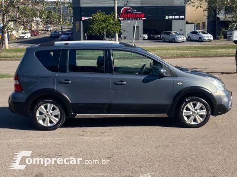 LIVINA 1.8 SL X-gear 16V