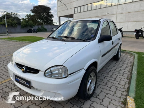 CORSA 1.0 MPFI Sedan 8V