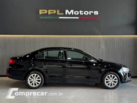 JETTA 2.0 COMFORTLINE 120CV FLEX 4P TIPTRONIC