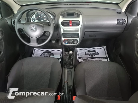 CORSA 1.4 MPFI Premium Sedan 8V