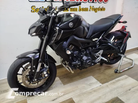 MT-09  800 cc