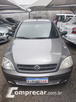 CORSA 1.8 MPFI Maxx Sedan 8V