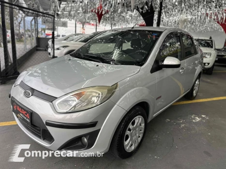 FORD FIESTA 1.6 ROCAM SEDAN 8V FLEX 4P MANUAL 5 portas