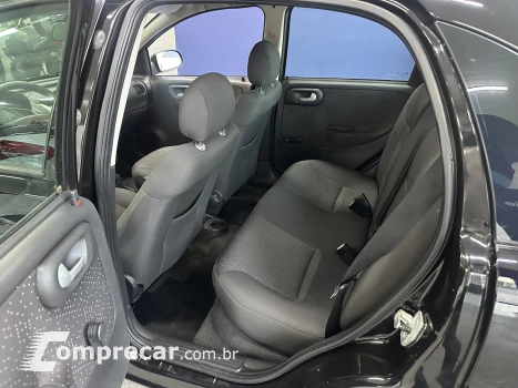 CORSA 1.4 MPFI Premium Sedan 8V