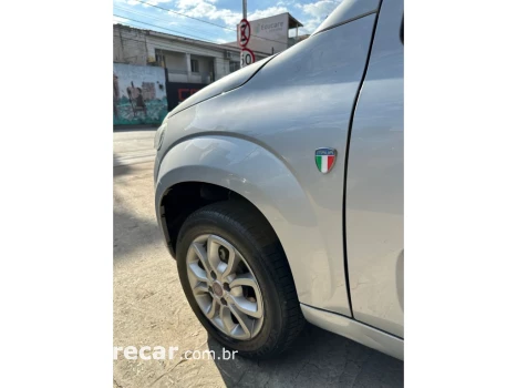 Fiat UNO 1.0 EVO VIVACE 8V FLEX 4P MANUAL 4 portas