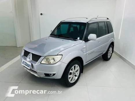 Mitsubishi PAJERO TR4 FL 2WD HP 4 portas