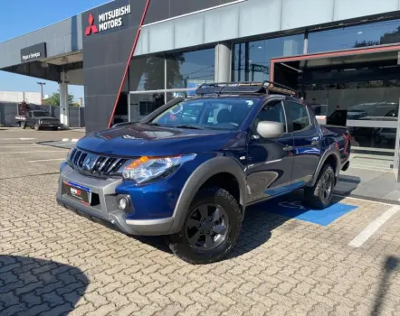 Mitsubishi L200 TRITON 2.4 16V Turbo Savana GLS CD 4X4 4 portas
