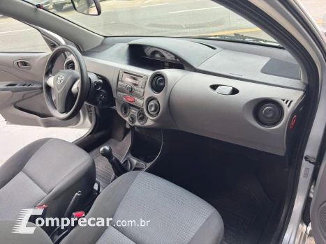 ETIOS XS Sedan1.5 Flex 16V 4p Mec.