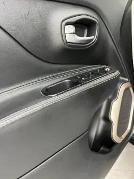 RENEGADE 1.8 16V Longitude