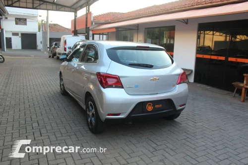 Onix Hatch 1.4 4P FLEX LTZ AUTOMÁTICO