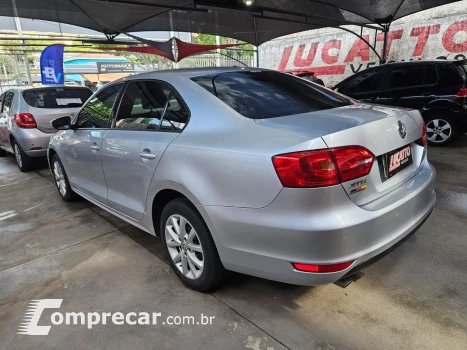 Jetta 2.0 Comfortline Flex 4P Tiptronic