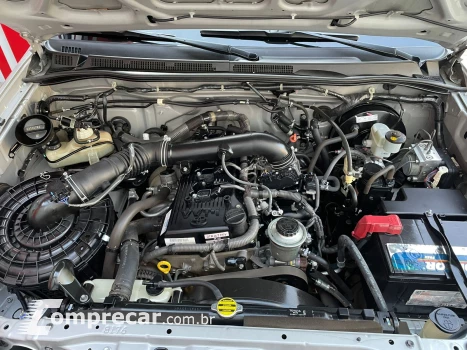HILUX SW4 2.7 SR 7 Lugares 4X2 16V