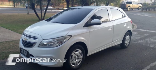CHEVROLET Onix LT 1.0 4 portas