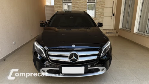 Mercedes-Benz GLA 200 1.6 CGI Enduro 7g-dct 4 portas