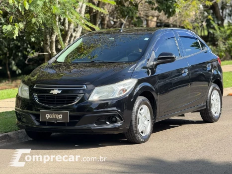 CHEVROLET ONIX 1.0 LT 4 portas