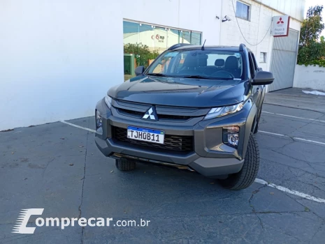 Mitsubishi L200 OUTDOOR 2.5 GLS 4X4 CD 8V Turbo Intercooler 4 portas