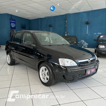 CORSA 1.0 MPFI Premium Sedan 8V