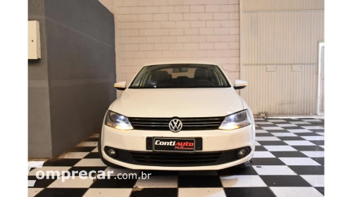 JETTA - 2.0 COMFORTLINE 4P MANUAL