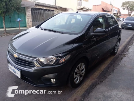 CHEVROLET ONIX 1.0 LT 4 portas