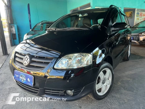 Volkswagen SPACEFOX 1.6 MI Comfortline 8V 4 portas