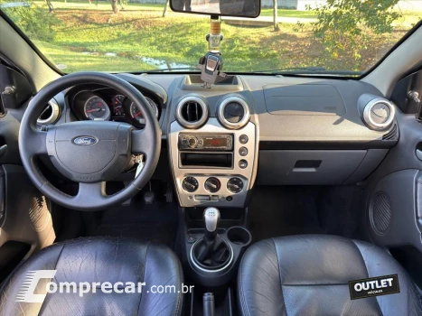 FIESTA 1.6 ROCAM SEDAN 8V FLEX 4P MANUAL