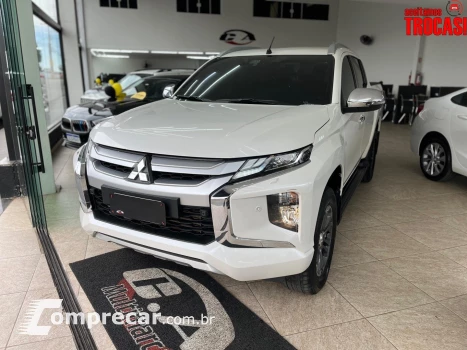 Mitsubishi L200 TRITON 2.4 16V TURBO DIESEL SPORT HPE-S CD 4P 4X4 AUTOM 4 portas