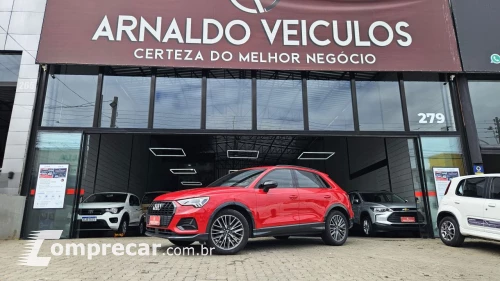 Audi Q3 Black S Line 1.4 TFSI S-tronic 4 portas