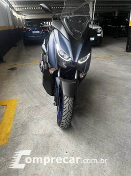 Yamaha X-Max 250