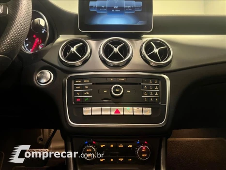 Mercedes-Benz GLA 200 1.6 CGI Enduro 7g-dct 4 portas