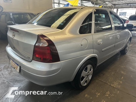 CORSA 1.4 MPFI Premium Sedan 8V