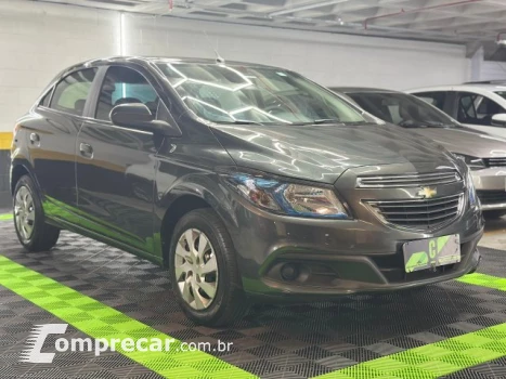 CHEVROLET ONIX - 1.4 MPFI LT 8V 4P MANUAL 4 portas