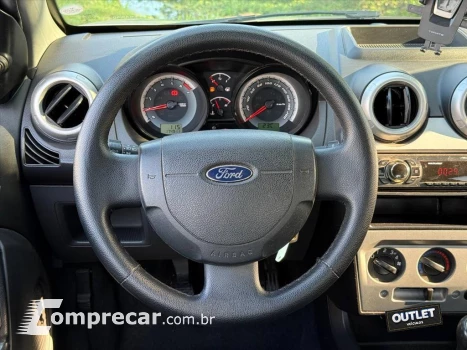 FIESTA 1.6 ROCAM SEDAN 8V FLEX 4P MANUAL