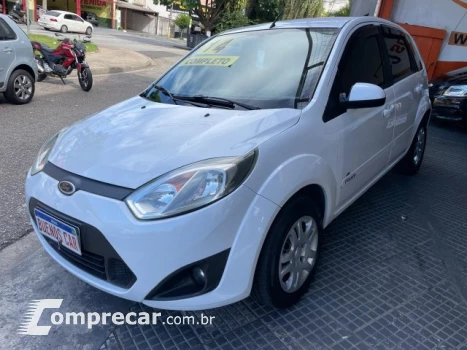 FORD FIESTA HATCH - 1.0 ROCAM SE PLUS 8V 4P MANUAL 4 portas