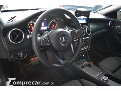 Mercedes-Benz CLA 180 - 1.6 CGI 7G-DCT 4 portas