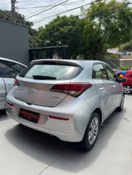 HB20 1.6 Comfort Plus 16V