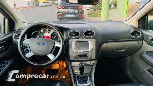 FOCUS 2.0 Titanium Plus Sedan 16V