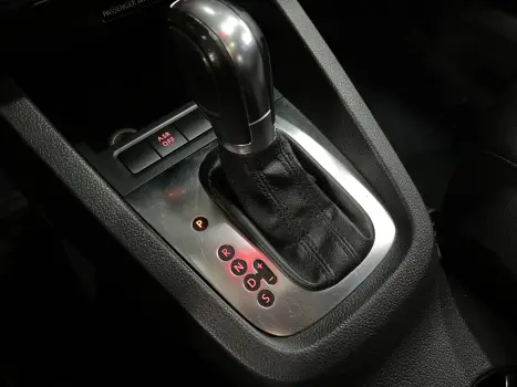 JETTA 2.0 COMFORTLINE 120CV FLEX 4P TIPTRONIC