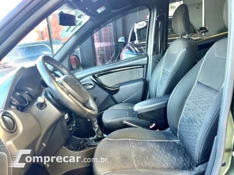 DUSTER OROCH 2.0 16V FLEX DYNAMIQUE 4P AUTOMÁTICO