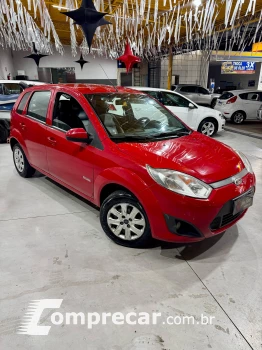 FIESTA 1.6 MPI Class Hatch 8V