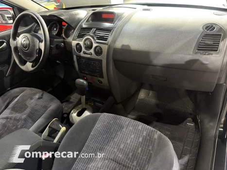 MEGANE 2.0 DYNAMIQUE SEDAN 16V GASOLINA 4P AUTOMÁTICO