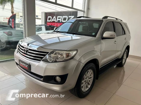 Toyota Hilux SW4 SR 4x2 2.7/ 2.7 Flex 16V Aut. 4 portas